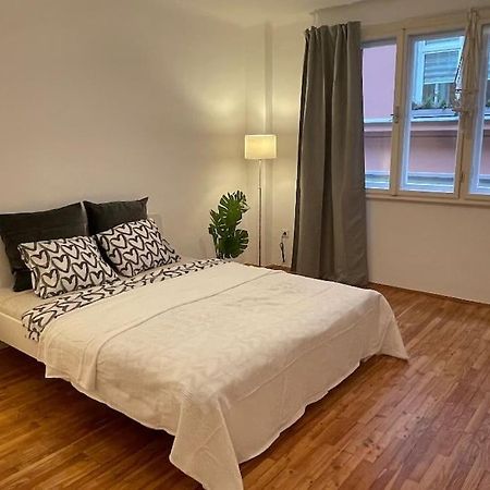 Mariahilfer Street Apartment เวียนนา ภายนอก รูปภาพ