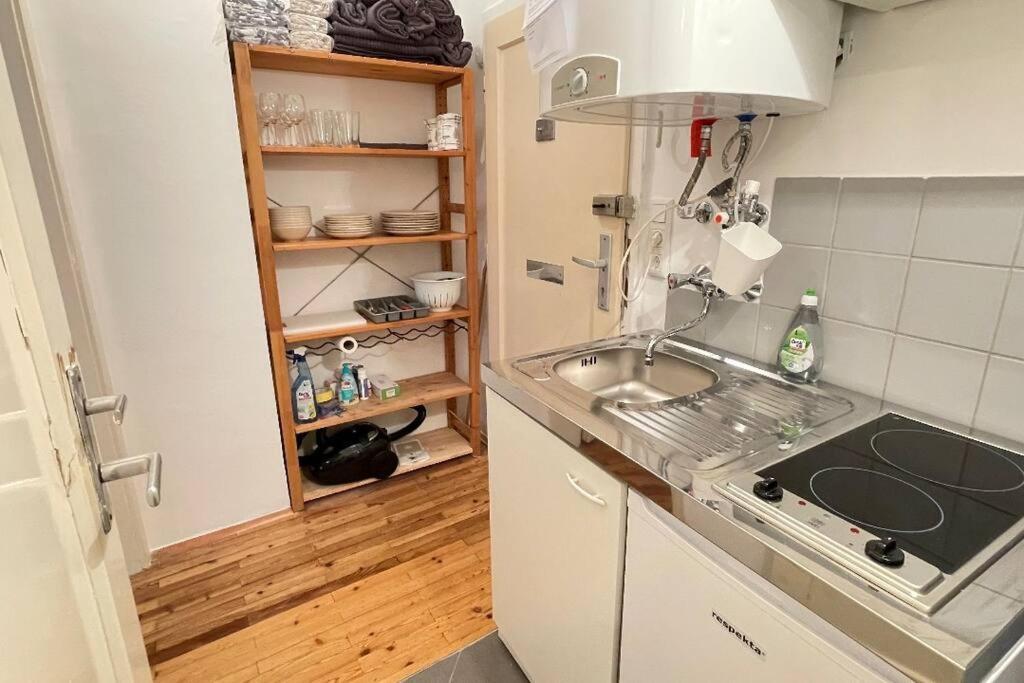 Mariahilfer Street Apartment เวียนนา ภายนอก รูปภาพ