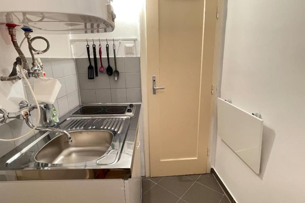 Mariahilfer Street Apartment เวียนนา ภายนอก รูปภาพ
