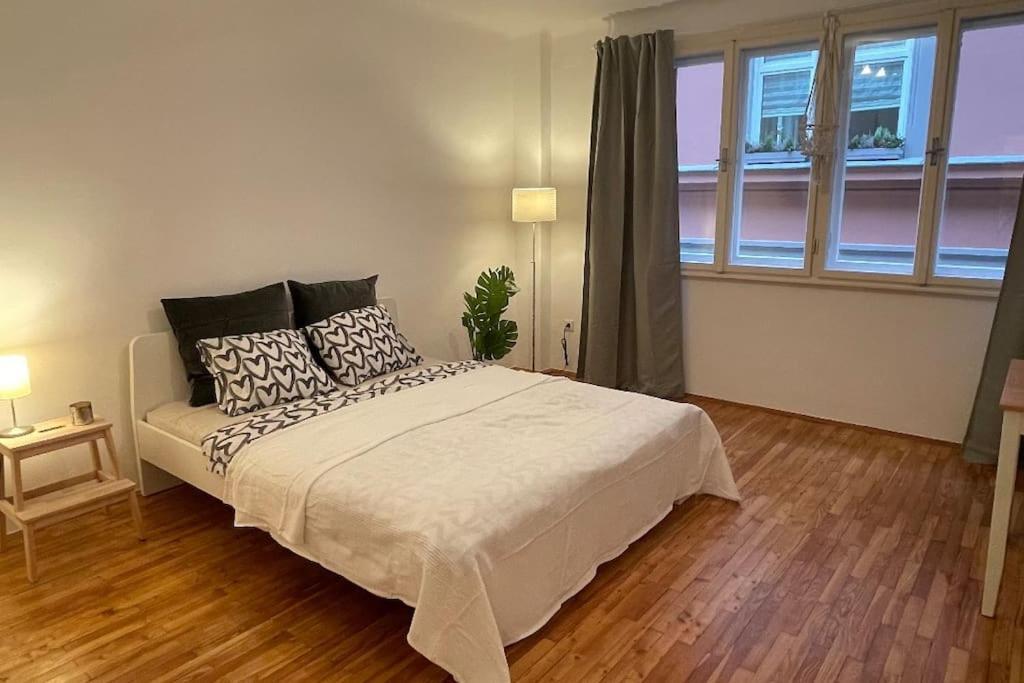 Mariahilfer Street Apartment เวียนนา ภายนอก รูปภาพ